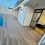 Iart Residence